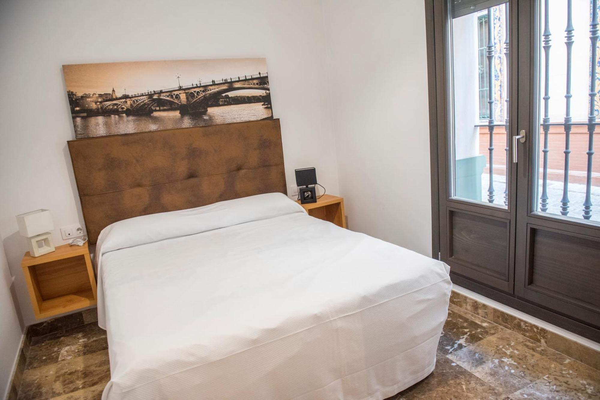 Apartamentos Luxury Puente De Triana 塞维利亚 外观 照片