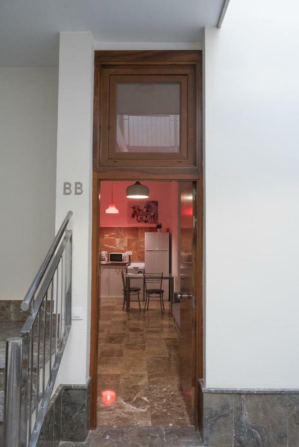 Apartamentos Luxury Puente De Triana 塞维利亚 外观 照片